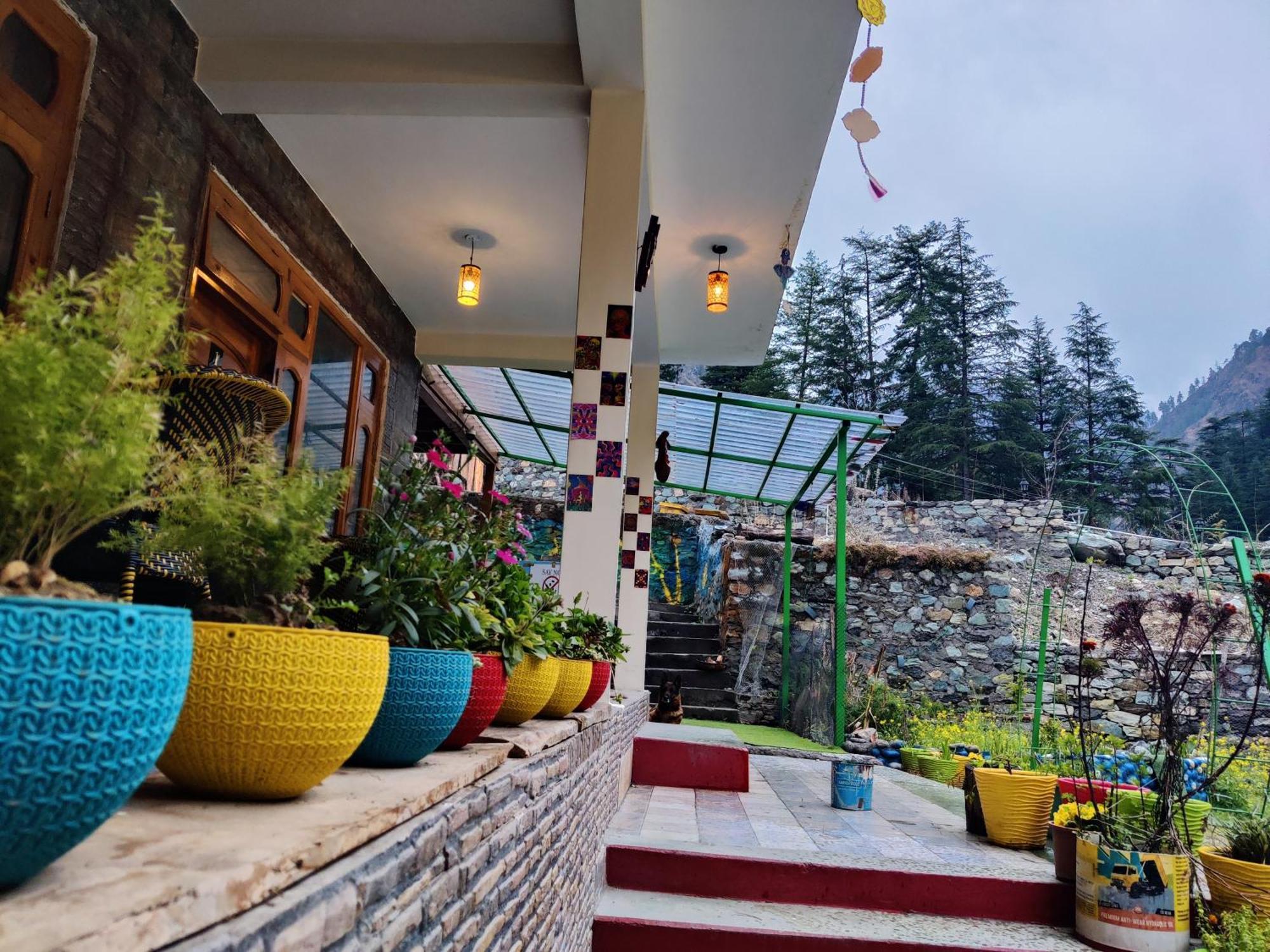 Flipsyde Retreat Hotel Kasol Exterior foto