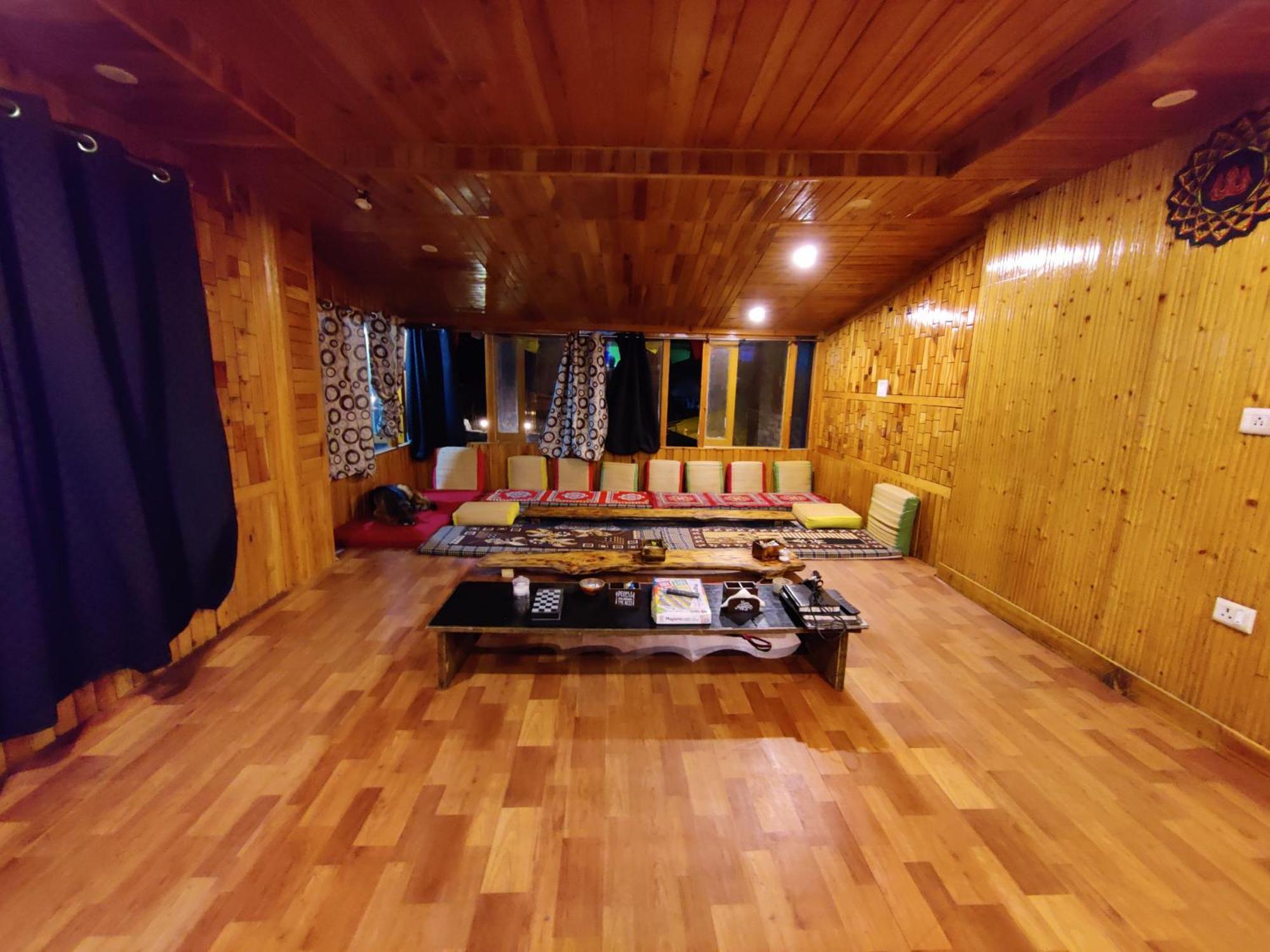 Flipsyde Retreat Hotel Kasol Exterior foto