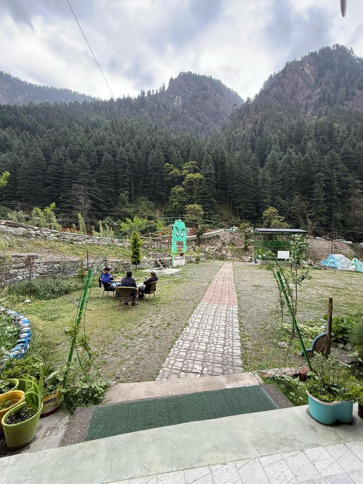 Flipsyde Retreat Hotel Kasol Exterior foto