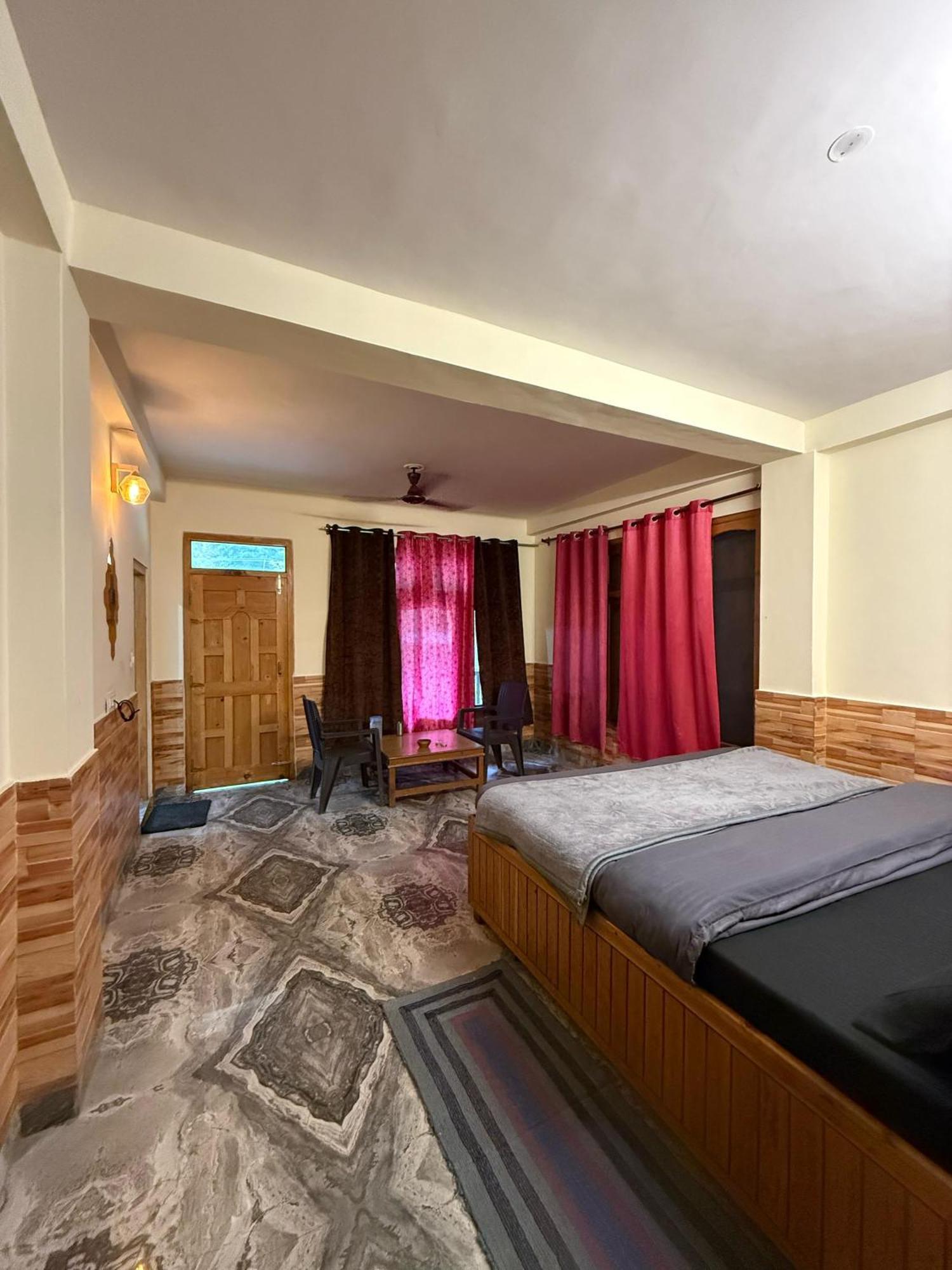 Flipsyde Retreat Hotel Kasol Exterior foto